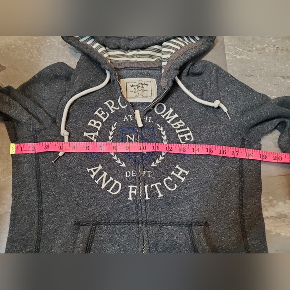 Abercrombie & Fitch zip hoodie. Heathered grey, white. Embroidery. Size L. - Picture 8 of 10